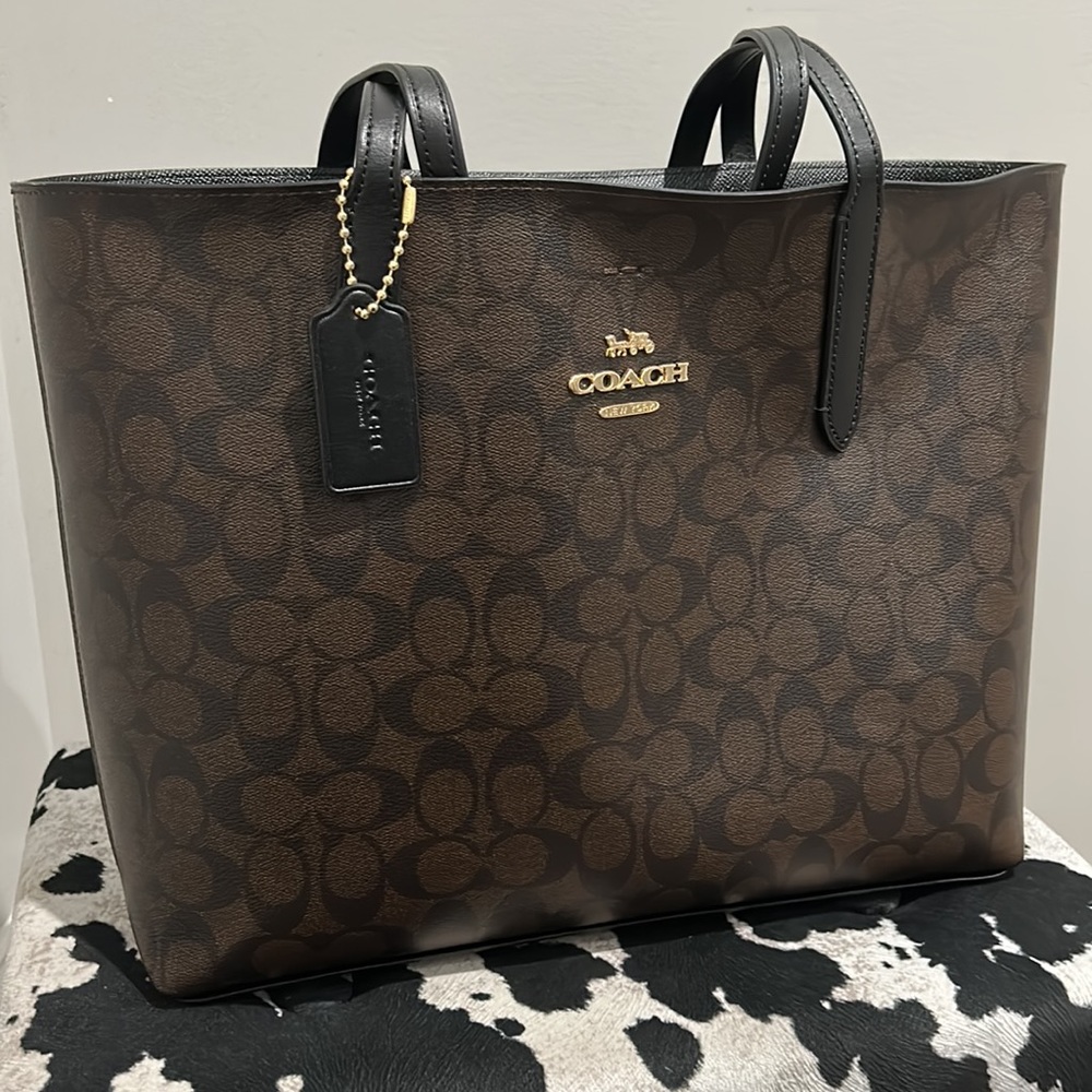 NWT COACH Signature Avenue Tote